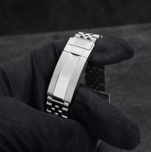 Seiko GMT All Black - Image 5