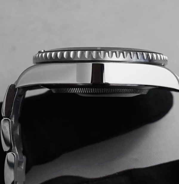 Seiko Smurf SUB 40mm Blue Bezel, Black Dial