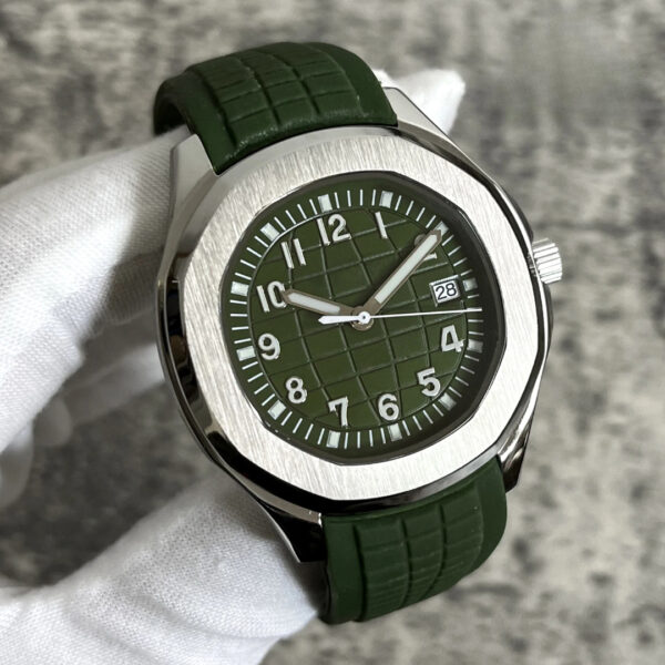 Seiko Aquanaut Green Dial - Image 3