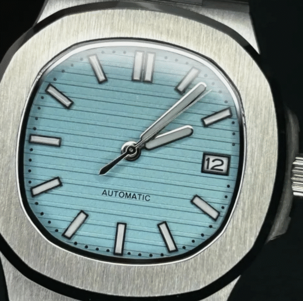 Seiko Nautilus 40mm Tiffany Blue Dial - Image 4