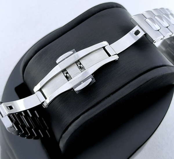 Seiko Cubitus Dark Blue Dial - Image 10